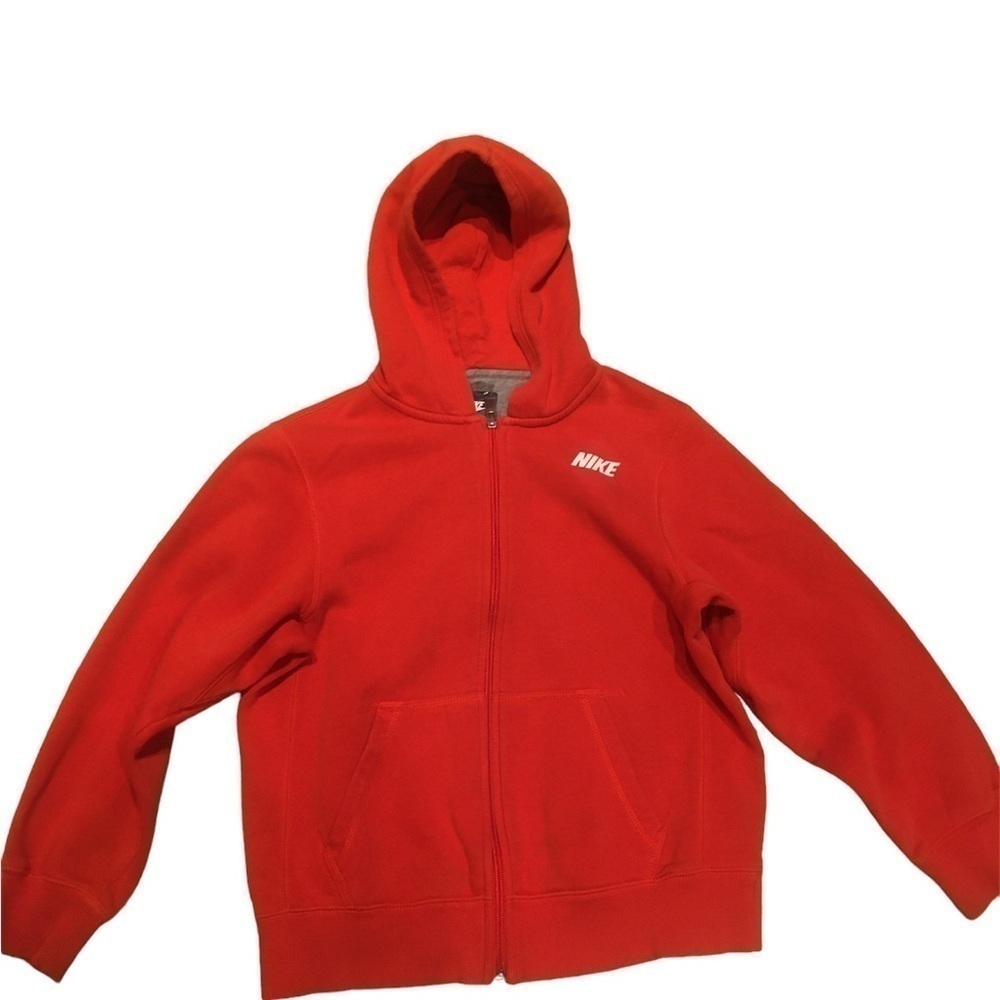 3/15$ Nike zip up sweater